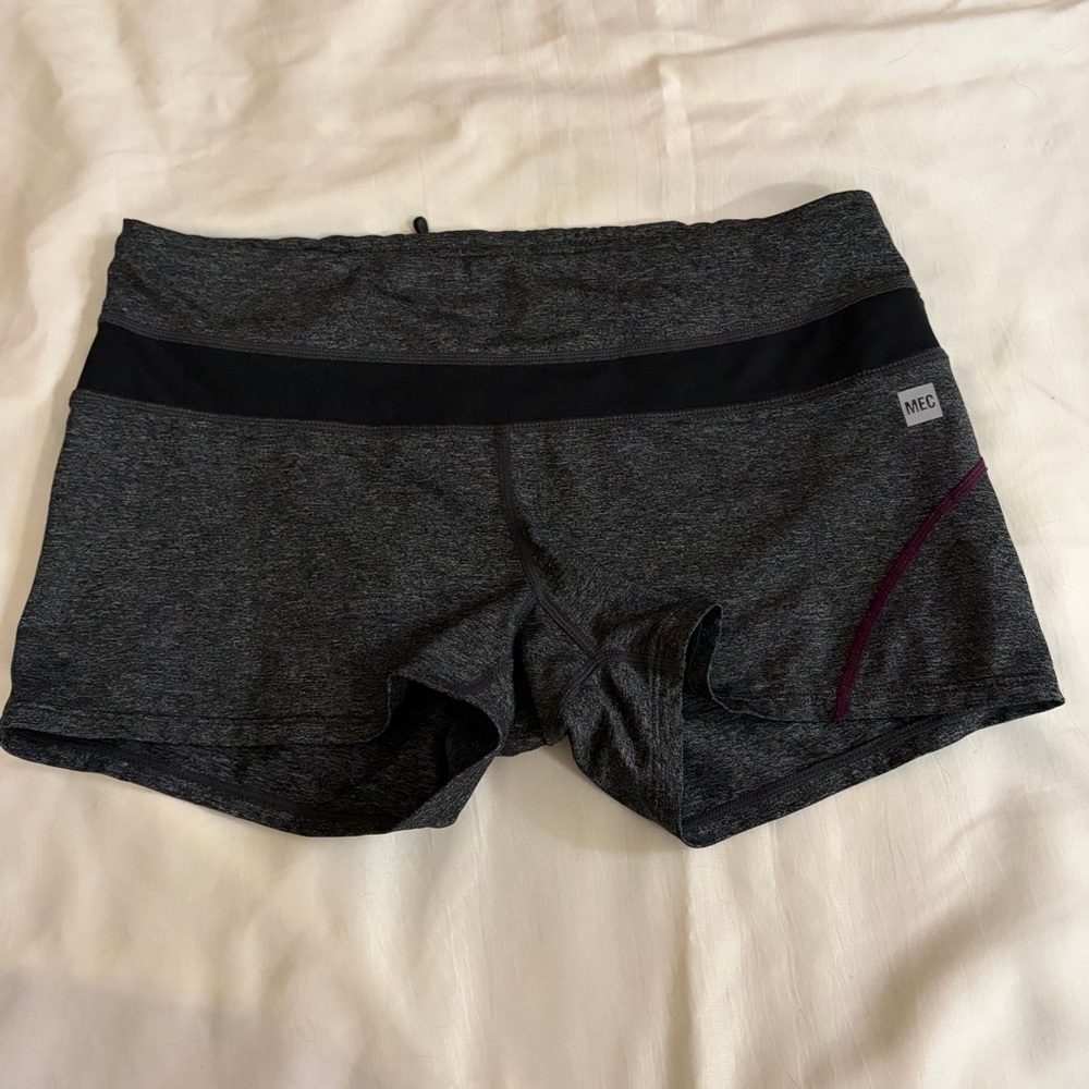 MEC active grey/purple‎ shorts size M